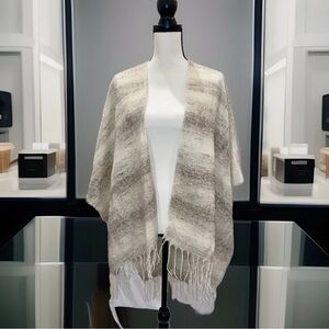 WOMENS TAN AND CREAM/BEIGE SHAWL/KIMANO/CARDIGAN/BOHO CAPE ONE SIZE. NWT!